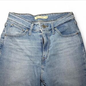 Levi’s 721 High Rise Skinny Jeans